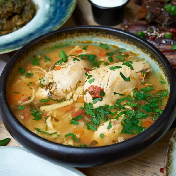 Ciorba de Gaina cu Taitei de Casa – Gustul Copilariei by ChefSuperFood- 1.2l / 2.4l de la Chefsuperfood Import placeholder for 2494