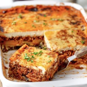 Musaca cu straturi aurii de cartofi - 1 kg