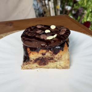 Cinnamon Roll cu Zmeura by ChefSuperFood