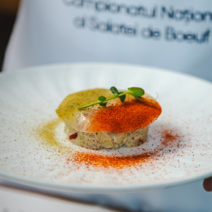 Salata castigatoare a Campionatului National al Salatei de Boeuf