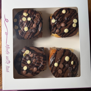 Cinnamon Rolls BOX- 4 bucati