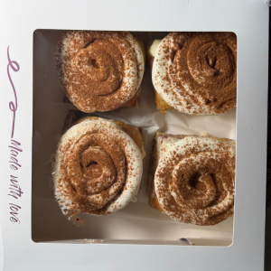 Cinnamon Rolls BOX- 4 bucati
