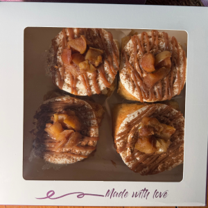 Cinnamon Rolls BOX- 4 bucati