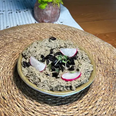 Pate de soia cu masline Kalamata de la Chefsuperfood Pate De Soia Cu Masline Anim